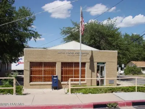 Highway-Front Office Building