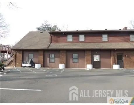 Retail Space in Sayreville, NJ
