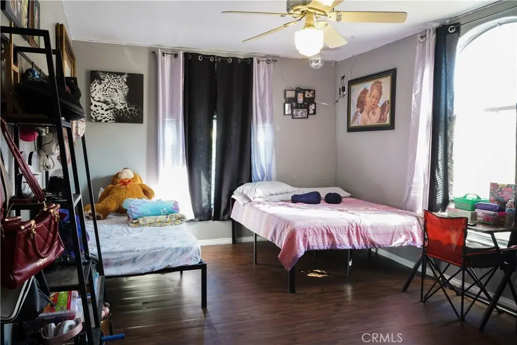 Picture 12