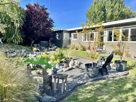 Unique Multi-Home Property with Bay Access