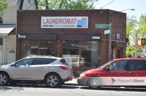 St. Albans Commercial Building