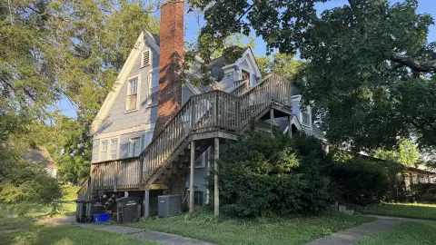 Carbondale Triplex with Separate Utilities