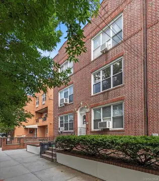 Astoria Six-Unit Multifamily Investment Opportunity