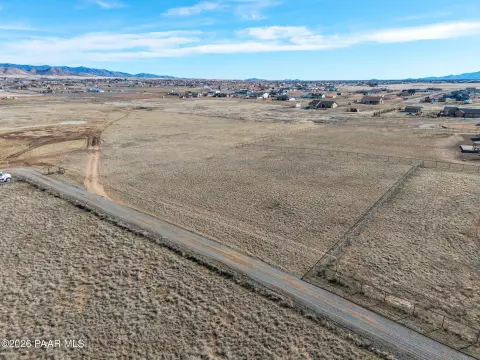 4 Acres in Windmill Ranch