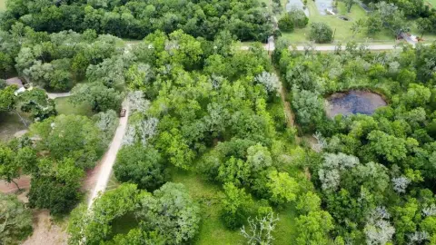Angleton, TX: 2+ Acre Lot