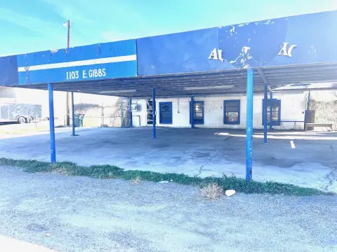 Del Rio Automotive Shop