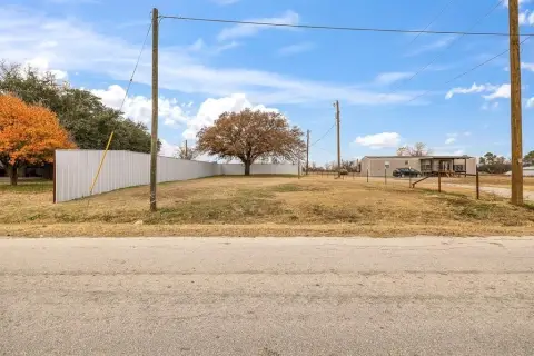 De Leon, TX Acre Lot