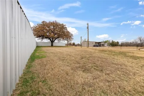 De Leon, TX Acre Lot