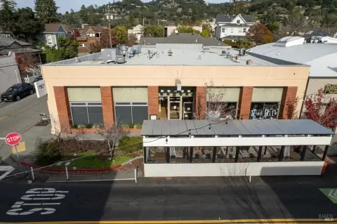 Prime Retail Space on 4th