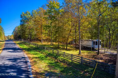 Equestrian Property Near Big South Fork