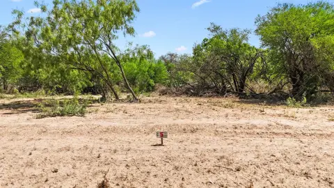 Residential Lot in Del Rio