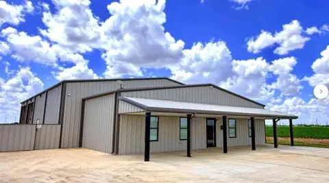 Flex Space with Fenced Yard