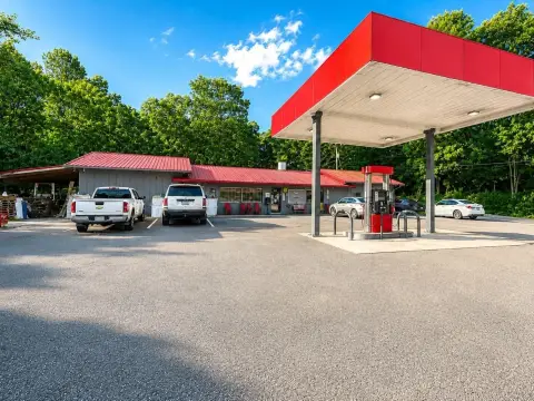 Convenience Store with RV Sites