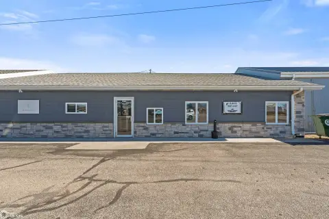 Move-in Ready Retail/Office Space