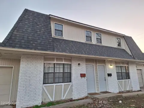 Joplin Duplex with Garage