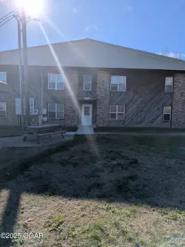 36-Unit Apartment Complex in Neosho