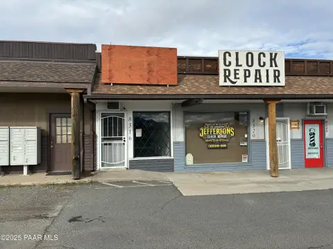 Commercial Suite on High-Visibility Corridor