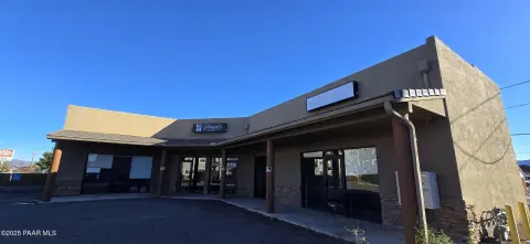 Retail Space on E. Florentine