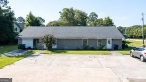 Three-Unit Office Building