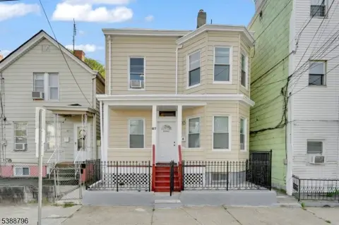 Three-Story Multi-Family in Paterson City