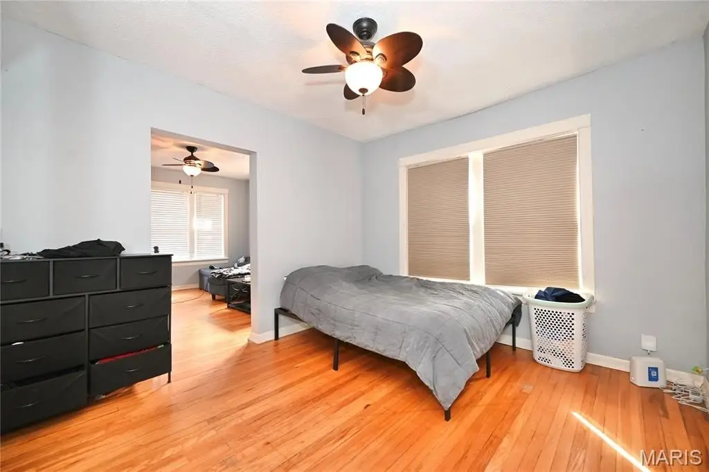 Picture 12