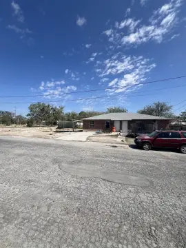 Del Rio Duplex Investment Opportunity