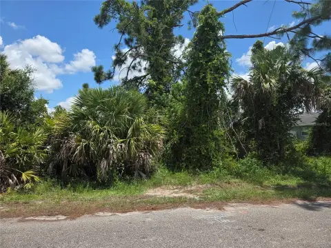 Residential Land in North Port