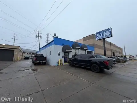 Dearborn Collision Shop with Equipment