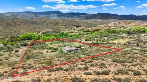 5 Acres Panoramic View Property