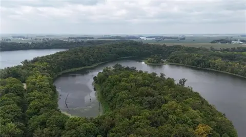 25+ Acres Lakeshore Hunting Land