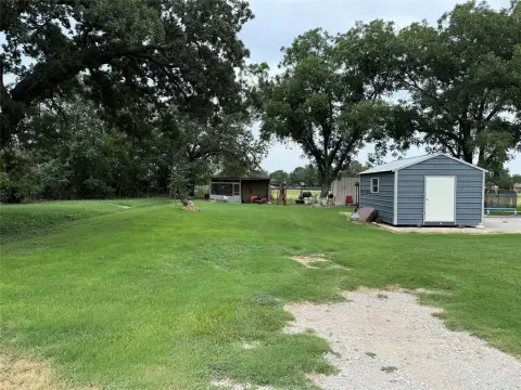 Spacious Lot in Highland Park