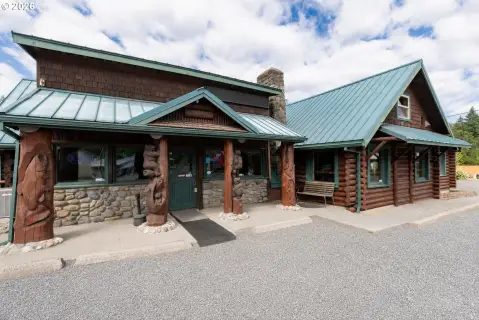 The Logs Inn Restaurant and Bar