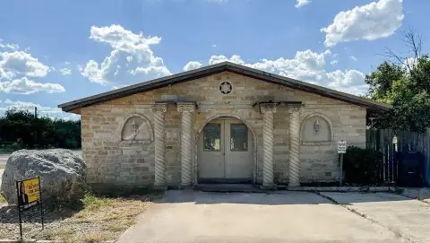 Commercial Corner Lot in Rocksprings