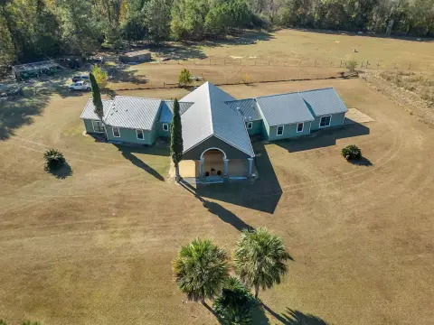 Dual-Parcel Estate in Quincy, FL