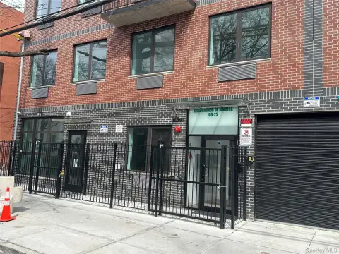 Jamaica Mixed-Use Property For Sale