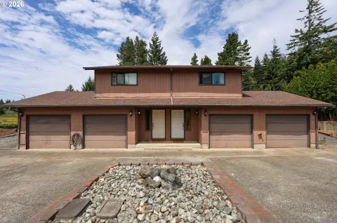 Well-Kept 4-Plex With Garages