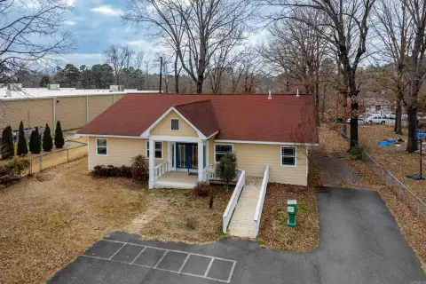 Versatile Commercial Property on Highway 365