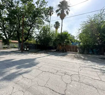 Historic Del Rio Retail Opportunity