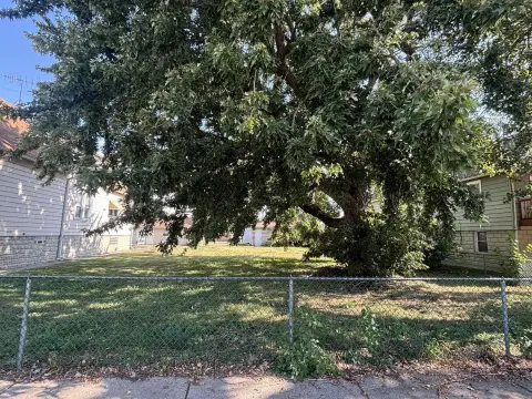 Residential Land with Detached Garage