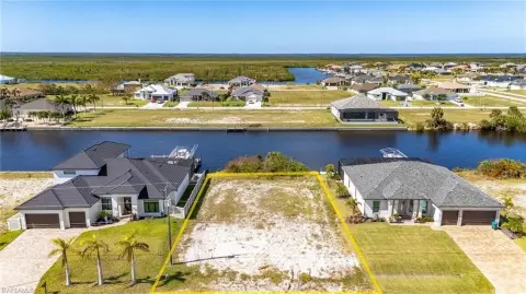 Waterfront Lot with Gulf Access