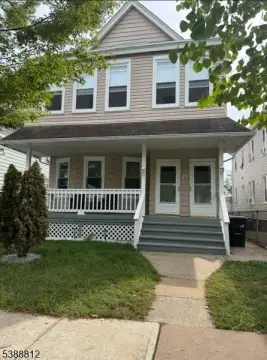 Spacious Multi-Level Home in Clifton