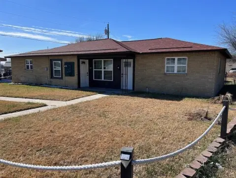 Remodeled Duplex in Del Rio