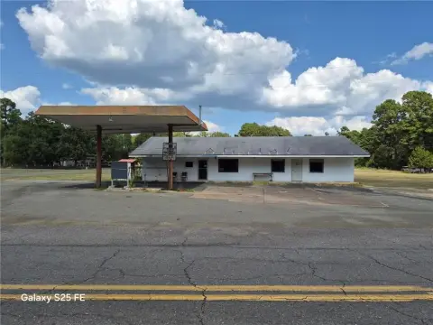 Gas Station with Garage