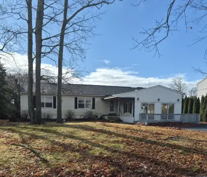 Duplex in Rio Grande, NJ