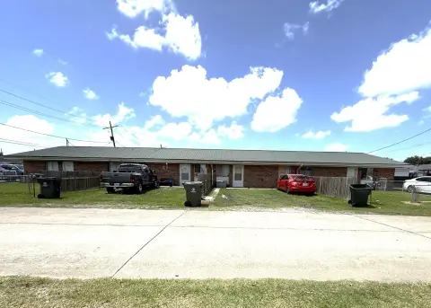 Houma Fourplex: Investor Opportunity