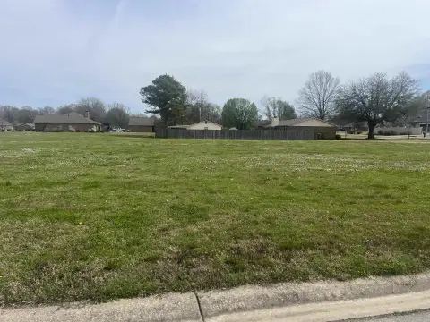 Residential Lot in Grande Haven Estates