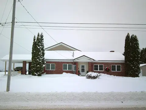 Pristine Three-Unit Apartment Building