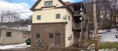 McKees Rocks Apartment Building For Sale