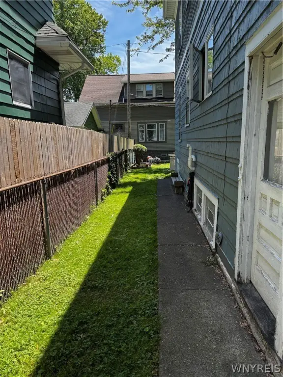 Picture 25