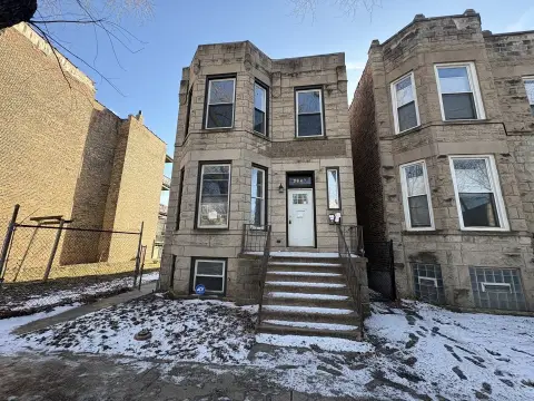 Chicago Multifamily Building For Sale
